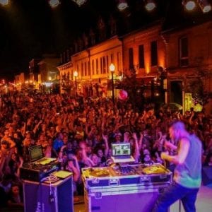 Hootenanny on Hunter St.