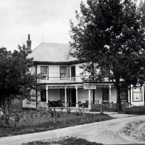 Sharbot Lake Country Inn & The Crossing Pub