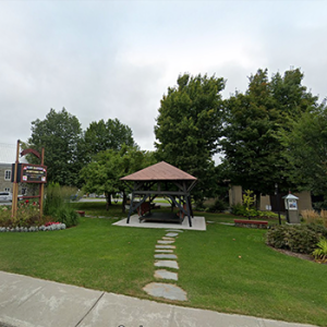 Saint-Éphrem Parkette