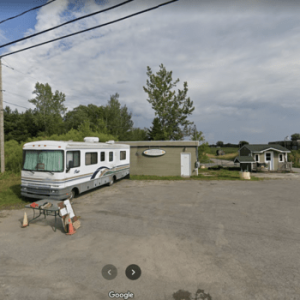 Camping Du Domaine Ensoleillé De St-Rémi